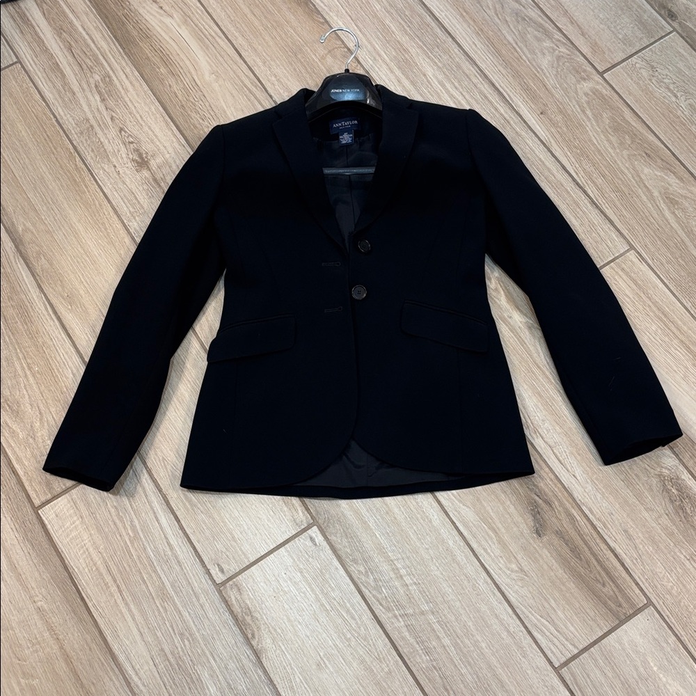 Anne Klein Elegant Black Blazer
